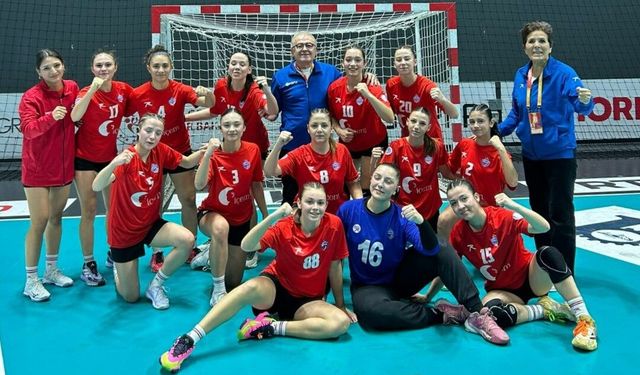 Eskişehir Hentbol kazanarak başladı