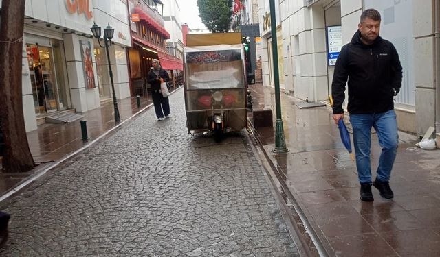 Eskişehir sokaklarında araç engeli bitmiyor!