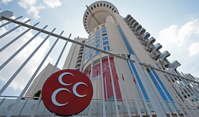 MHP Kütahya'da fesh şoku yaşanıyor!