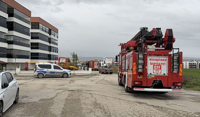 Eskişehir'de yangın paniği: Ev sahipleri müdahale etti