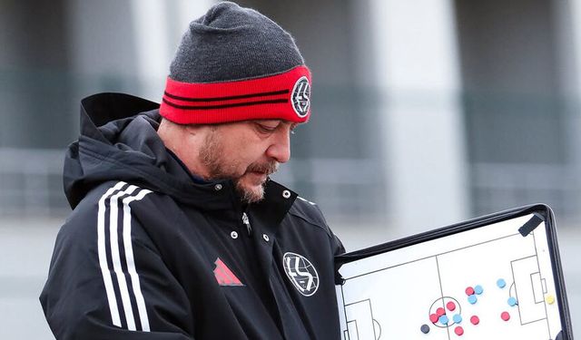 Eskişehirspor'da takımın başında kim olacak?