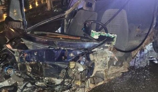 Afyon'da ölümlü kaza: Sürücü arka koltuğa fırladı!