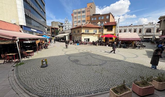 Eskişehir'de emeklilerin buluşma noktası