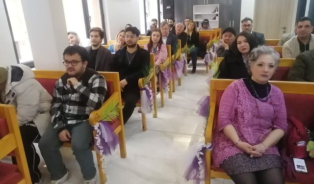 Eskişehir'de kilisede Paskalya bayramı kutlandı