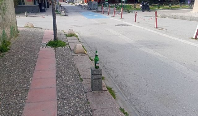 Eskişehir'de kaldırımda alkol şişesi tepkisi