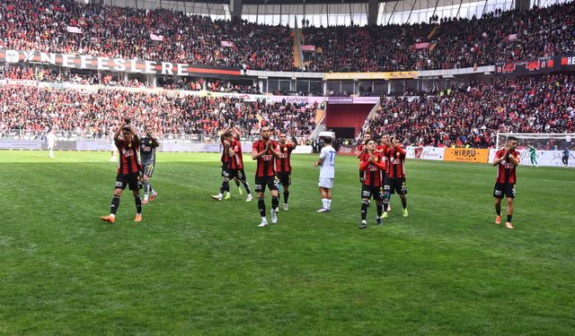 Yarınki maçta tribünler dolmalı