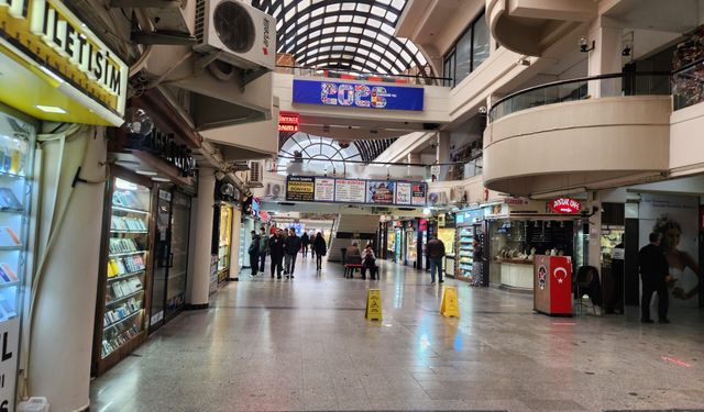 Taşbaşı Çarşısı Emek Kafe ile Yeniden Canlandı