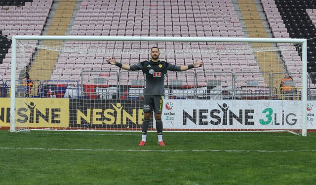 Eskişehirspor'da Bora kalede güven veriyor