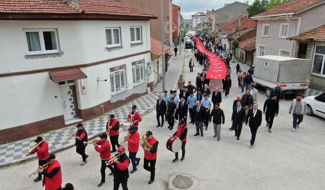İnönü’de 19 Mayıs coşkusu: Gençlik yürüyüşüne yoğun katılım
