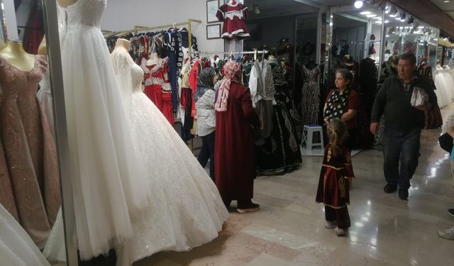 Okullarda yaklaşan mezuniyet günü Eskişehir'de sektörü hareketlendirdi