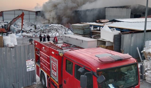 Eskişehir’deki tesis alevlere teslim oldu: 7 saatte söndürüldü!
