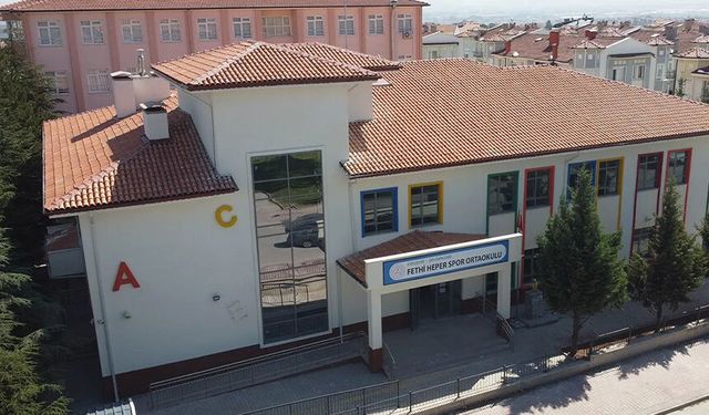 Eskişehir’de Fethi Heper Spor Ortaokulu törenle açılıyor