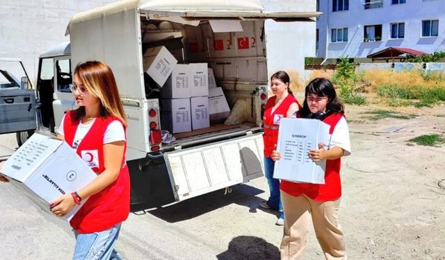 Kızılay Eskişehir'de hem kabul etti, hem de sevindirdi