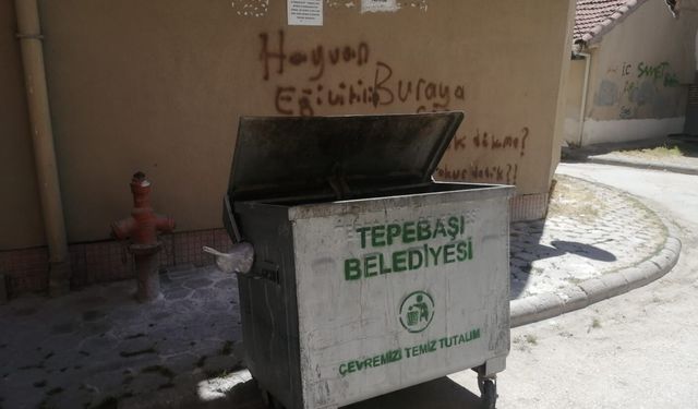 Eskişehir’de şikayetler sonuç verdi: Sokak temizlendi!