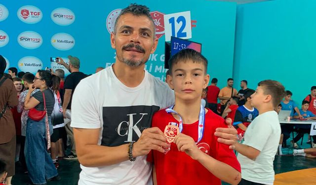 Başkentte babasını gururlandırdı