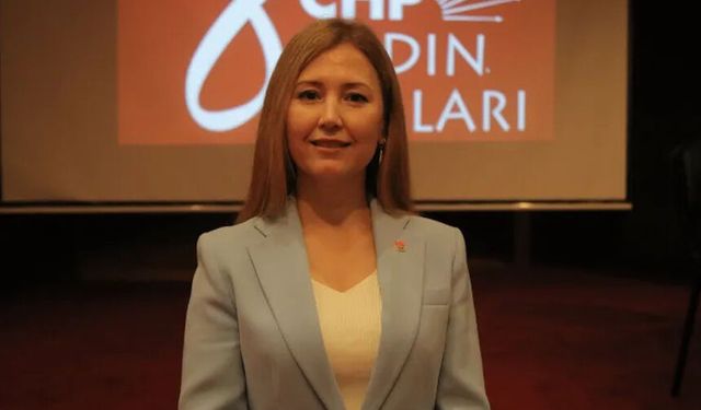 CHP Eskişehir'de İl Kadın Kolları Başkanı görevden alındı