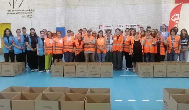 LÖSEV’den Eskişehir’de 200 aileye “Koli Koli Mutluluk” desteği