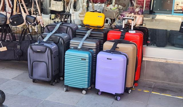 Tatil sezonuyla birlikte valiz satışları hareketlendi