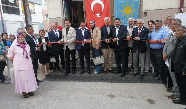 İYİ Parti Eskişehir'de ilk çalışma ofisi açılışını gerçekleştirdi