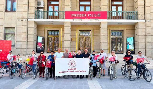 Bisikletçiler 15 Temmuz için pedalladı