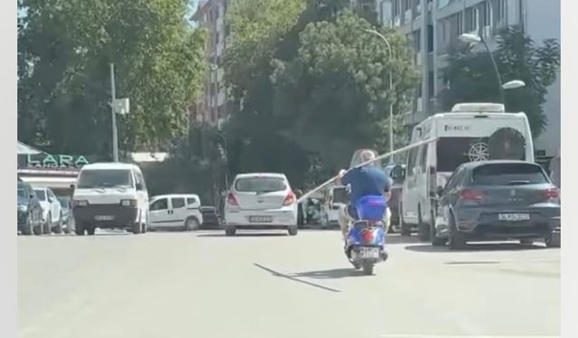 Vatan Caddesi'nde tehlikeli motosiklet yolculuğu