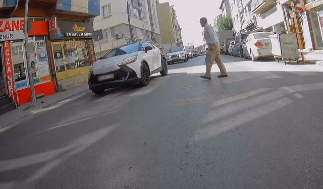 Eskişehir'de yaya geçidinde kural ihlali kamerada