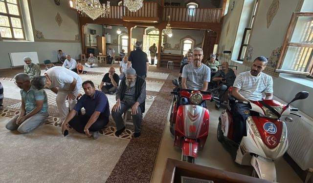 Eskişehir’de 17 yıldır örnek oluyor: Asırlık cami engelleri ortadan kaldırıyor