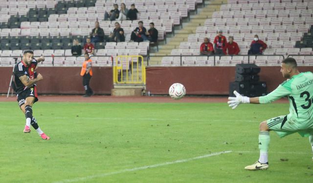 Eskişehirsporlu futbolcudan füze