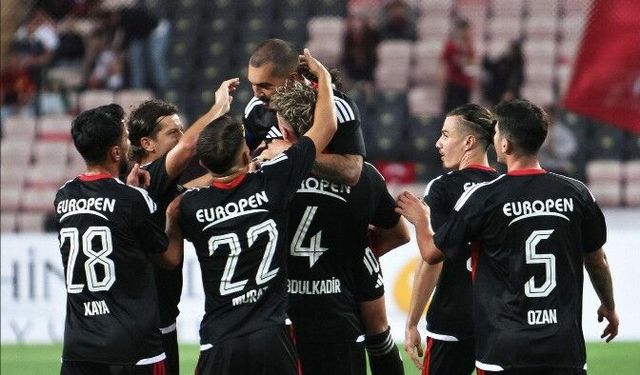 Eskişehirspor'dan 5 gollü galibiyet!