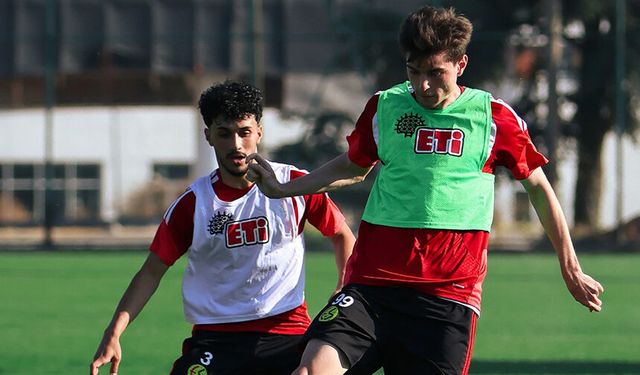 Göze girmek için çabalıyor