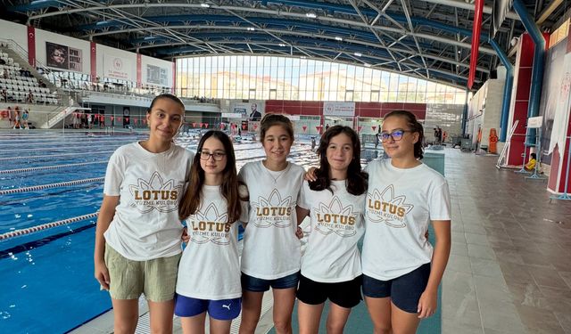 Lotus yüzücüleri Türkiye finalinde