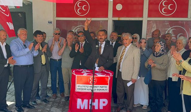 MHP Alpu’da kongre heyecanı: Alparslan Kokulu güven tazeledi