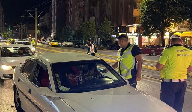 Eskişehir’de gece boyu trafik denetimi!