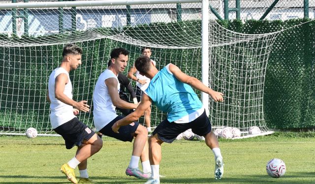 Eskişehirspor'un rakibi de çift antrenman yapıyor