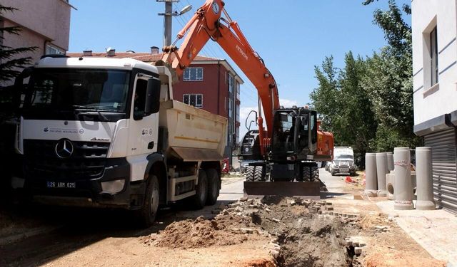 Emek Mahallesi’nde kanalizasyon altyapısı güçlendirildi