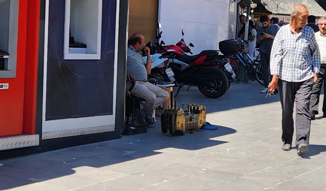 Eskişehir'de seyyar ayakkabı boyacıları iş yapamıyor