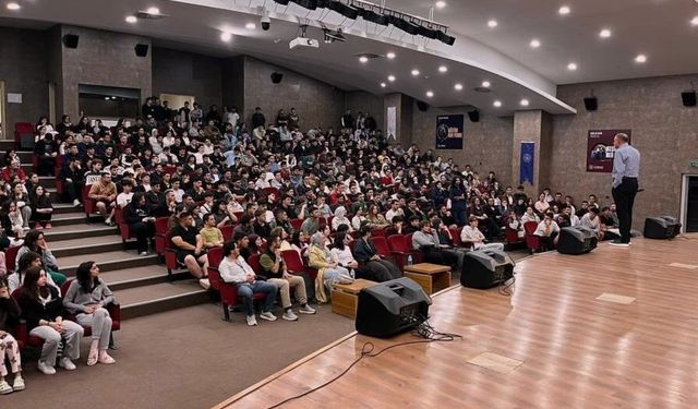 Eskişehir’de üniversite öğrencileri için yurtlarda uyum toplantısı