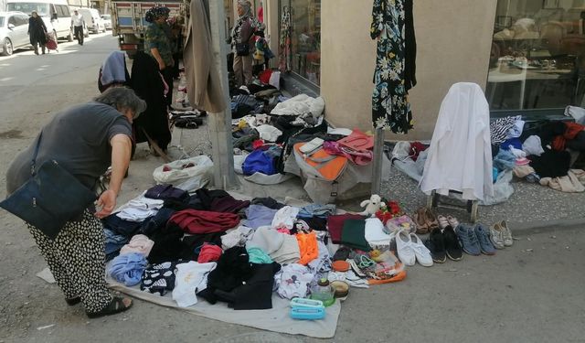 Eskişehir’de ikinci el eşyalara ilgi arttı: Vatandaşlar çareyi pazarda buluyor
