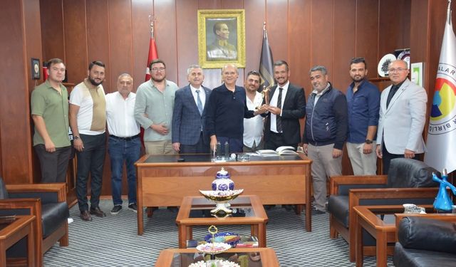 Genç Rençberlerden Ticaret Borsası’na ziyaret