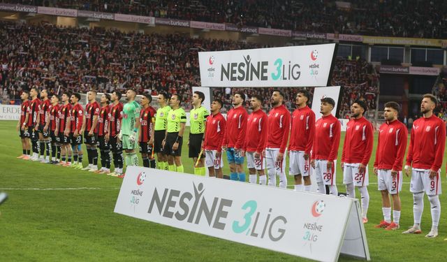 Geçen sezon 4 kez rakip olduk