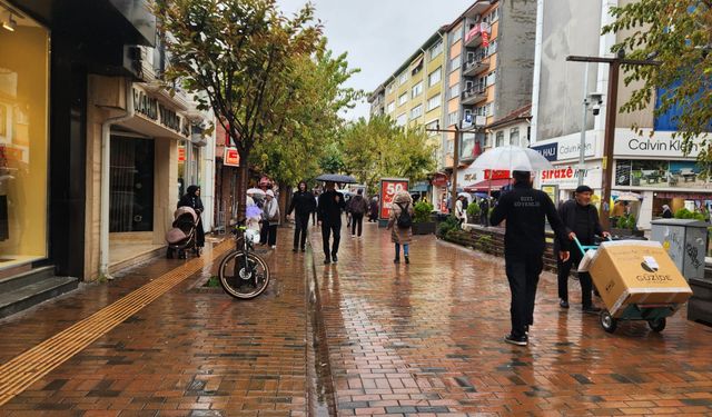 Sağanak Eskişehir’de günlük yaşamı etkiledi