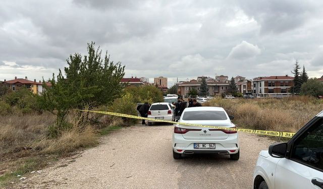 Eskişehir'de otomobilinde kendine ateş etti: Durumu ağır