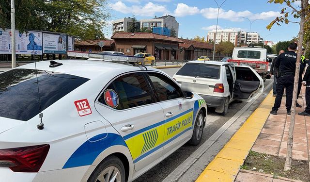 Eskişehir’de nefes kesen kovalamaca: Araçtan atılan çantadan bakın ne çıktı