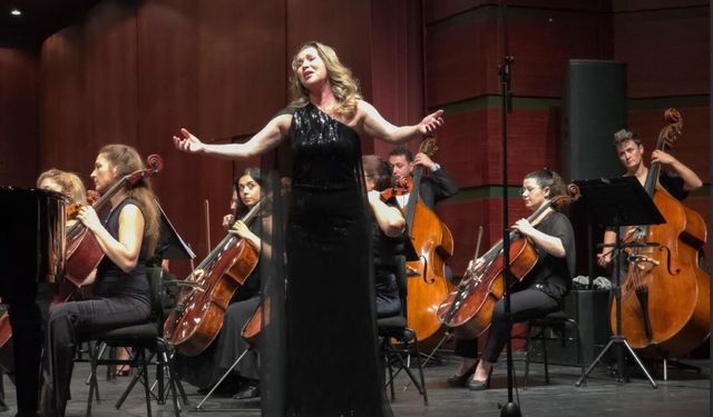 Eskişehir’de Beethoven gecesi: Senfoni Orkestrası sahneyi doldurdu