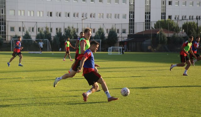 Eskişehirspor'da izin sona erdi antrenmanlar başladı