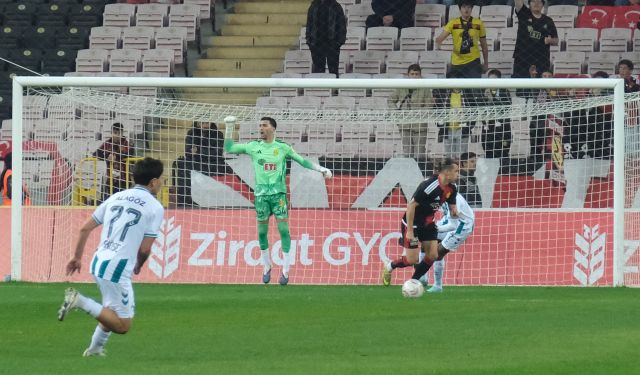 Kaan Çinkaya kaleyi gole kapattı