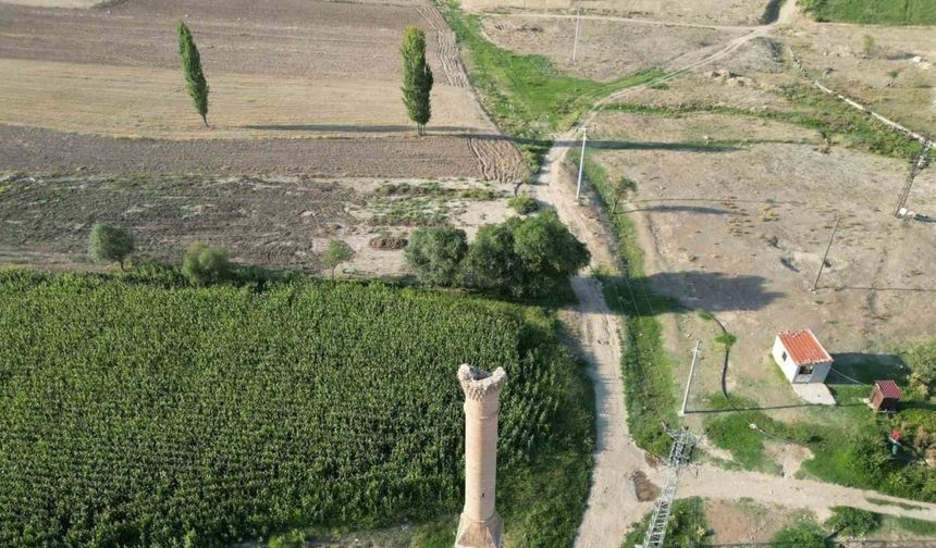 Tarlaların ortasındaki tarih, 200 yılı aşkın süredir ayakta