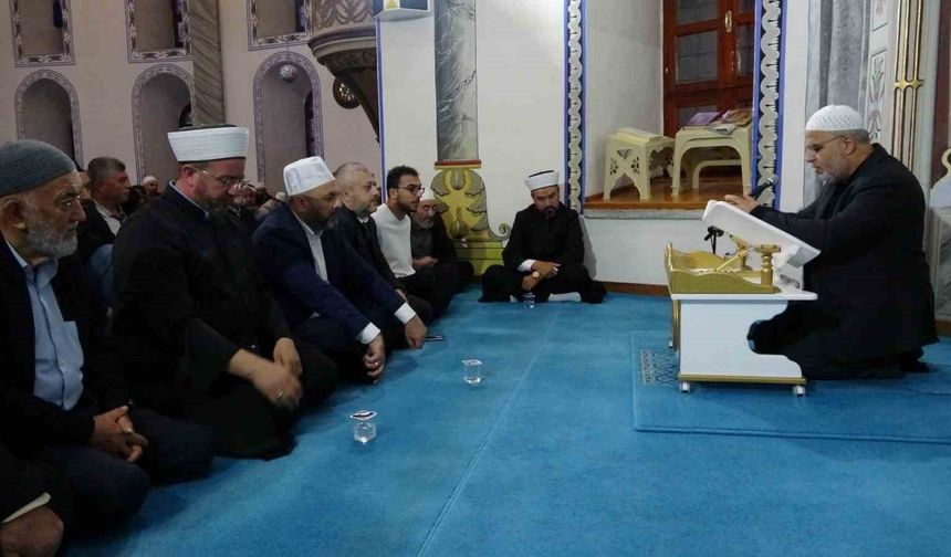 Kütahya’daki ’sabah namazı buluşması’na Diyanet İşleri Başkan Yardımcısı İşliyen de katıldı