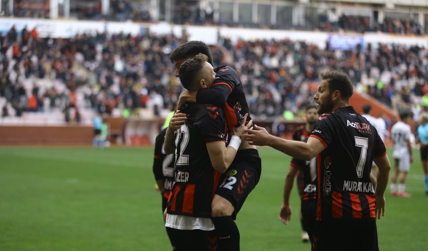 Eskişehirspor yeniden liderlik koltuğunda!