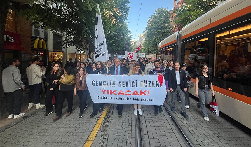 Eskişehir'de Ali İsmail Korkmaz anısına yürüyüş ve pankart eylemi